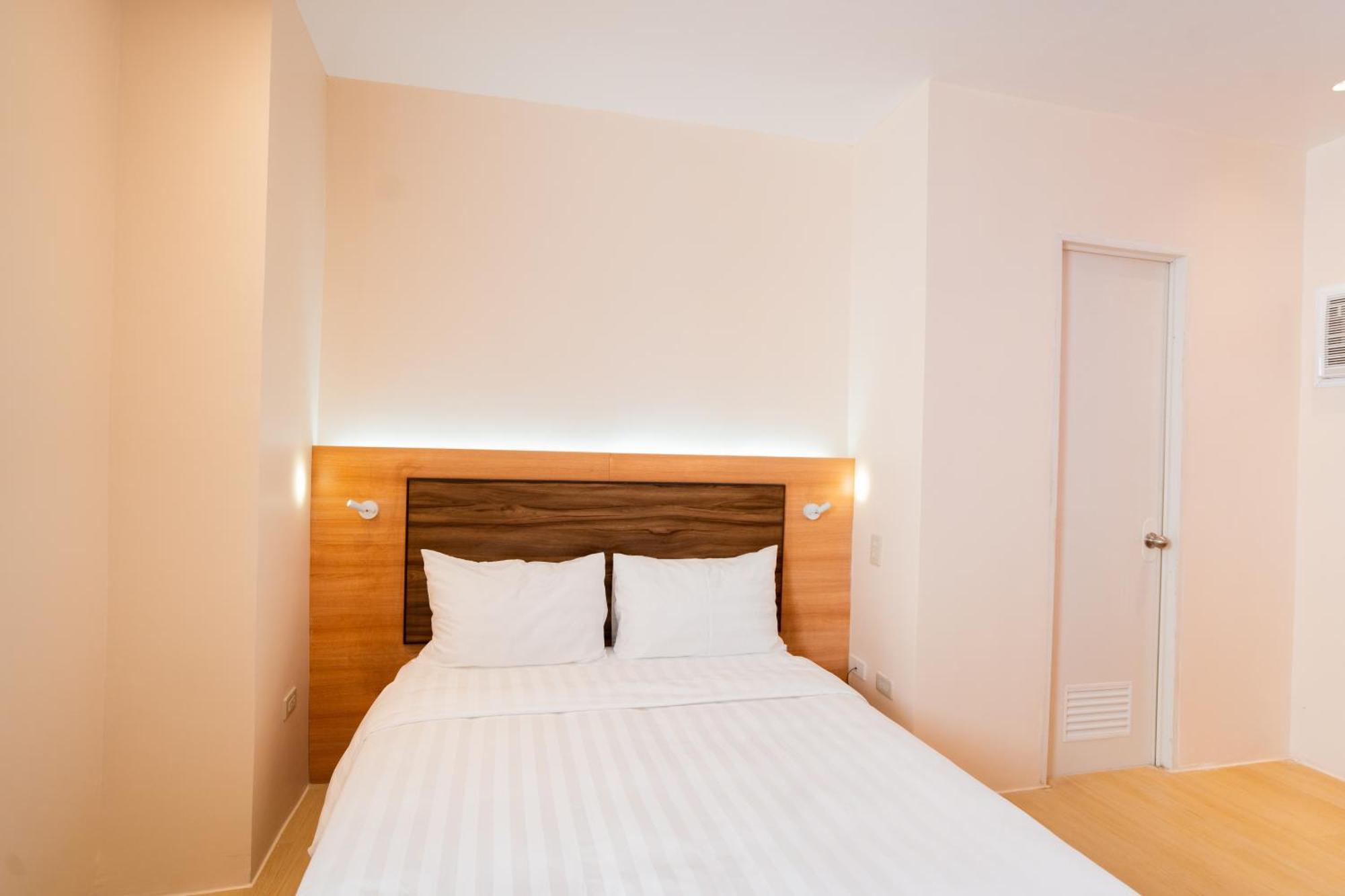 Jvj Hotel Batangas City Kültér fotó
