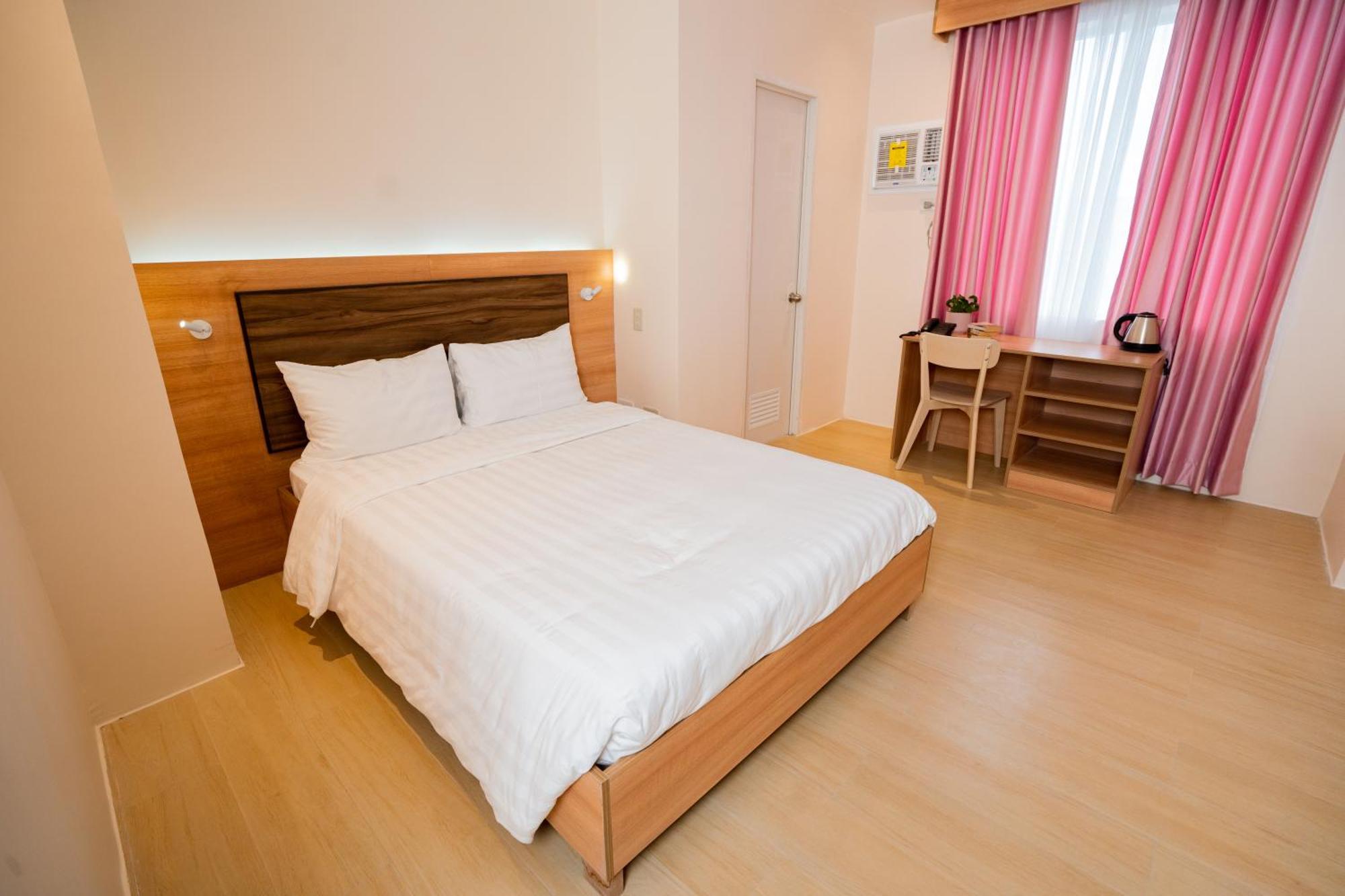 Jvj Hotel Batangas City Kültér fotó